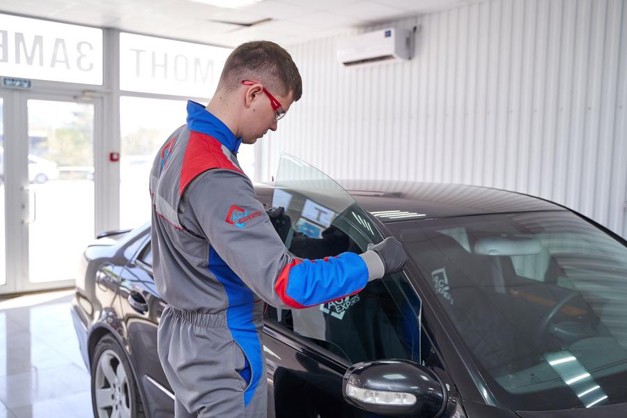Купить автостекло с установкой в Саратове